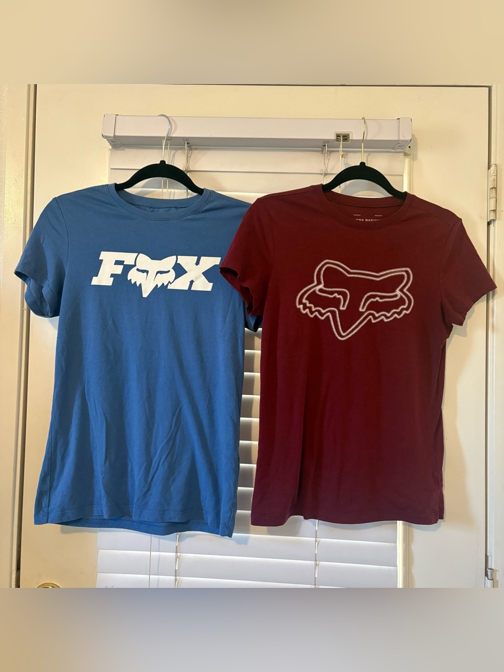 FOX Racing Women’s Small Graphic T-Shirt 2-Piece Bundle Blue Burgundy Moto